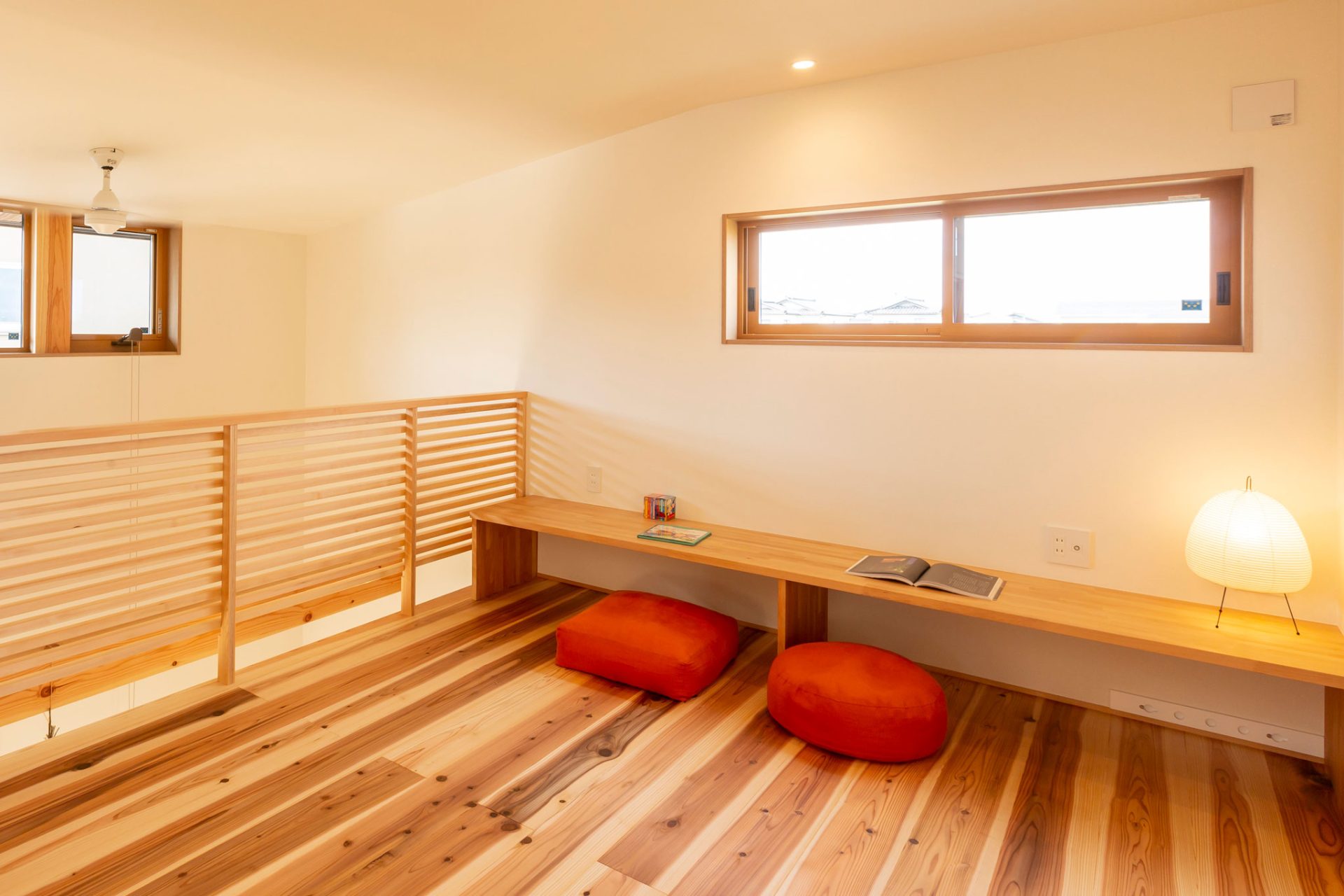 床座のスタディコーナー